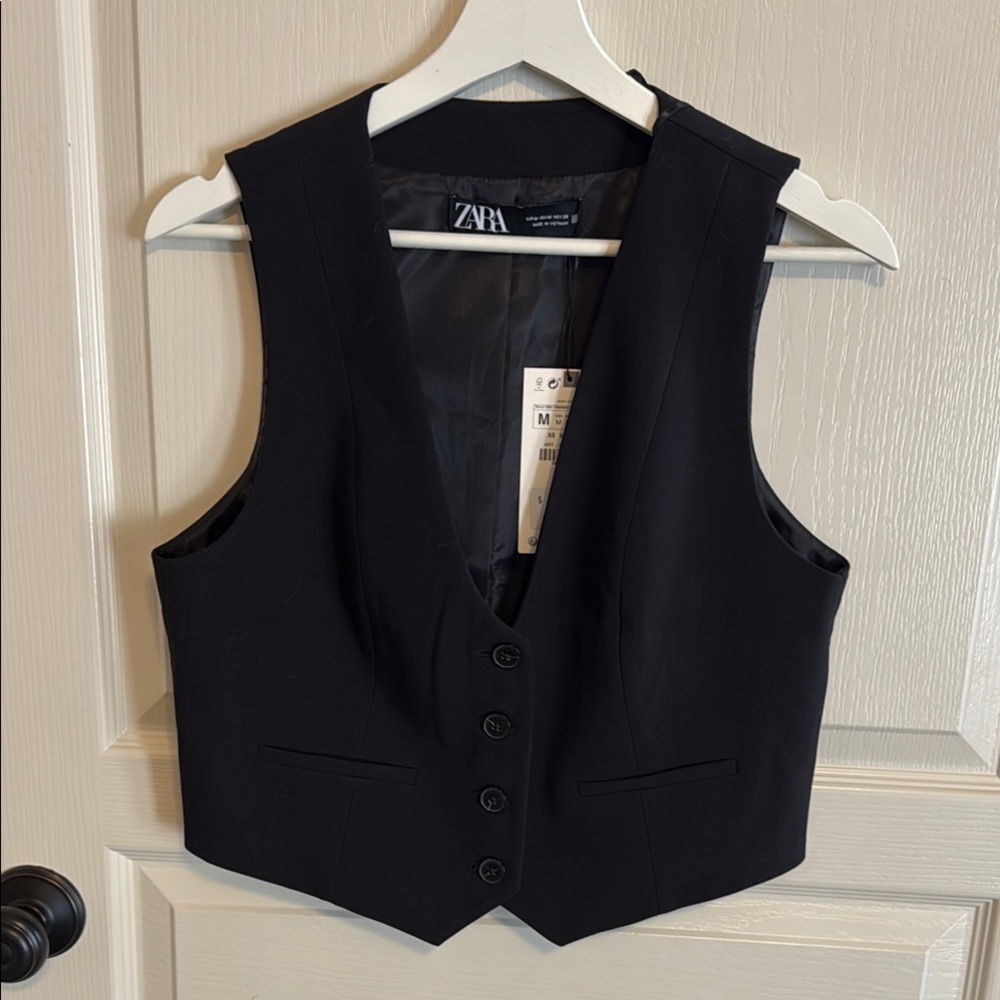 Zara Black Sleeveless Vest